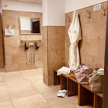 Der Marienhof Garni Otel 4*