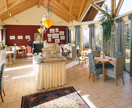 Der Marienhof Garni Hotel