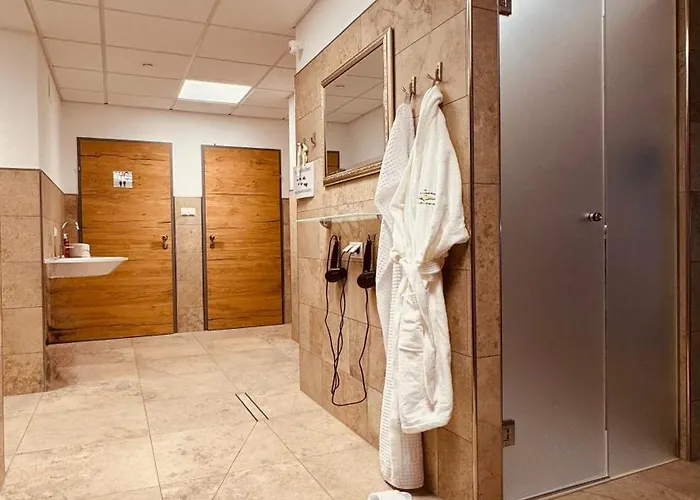 Der Marienhof Garni Hotel 4*