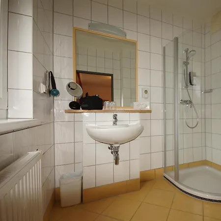 호텔 Der Marienhof Garni 4*