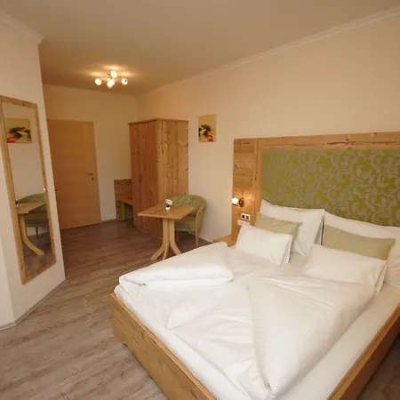 Der Marienhof Garni 4* Štýrský Hradec