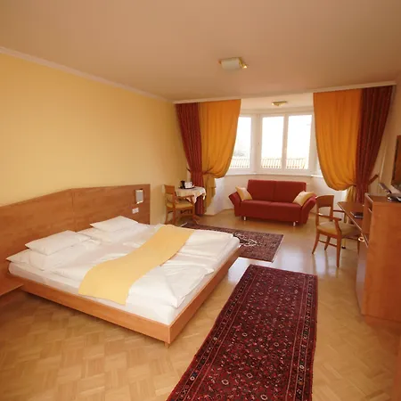 Der Marienhof Garni Hotel